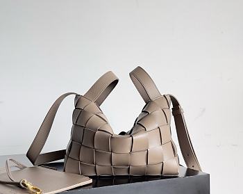 Bottega Veneta Bowling Cassette Woven Leather Bag Pinecone - 22x16x13cm