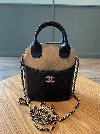 Chanel Clutch With Chain Suede Calfskin Shiny Lambskin & Gold-Tone Metal Black & Beige - 18x17x6cm