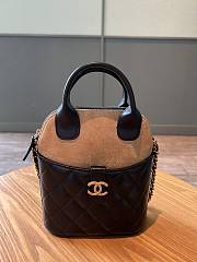 Chanel Clutch With Chain Suede Calfskin Shiny Lambskin & Gold-Tone Metal Black & Beige - 18x17x6cm - 2
