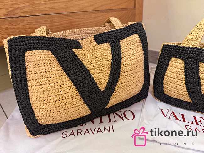 Valentino Garavani Viva Superstar Medium Shopping Bag In Raffia - 37x24x9cm - 1