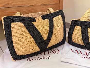 Valentino Garavani Viva Superstar Medium Shopping Bag In Raffia - 37x24x9cm