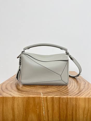 Loewe Small Featherlight Puzzle Bag In Nappa Lambskin Gray - 24x16.5x10.5cm