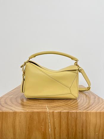 Loewe Small Featherlight Puzzle Bag In Nappa Lambskin Yellow - 24x16.5x10.5cm