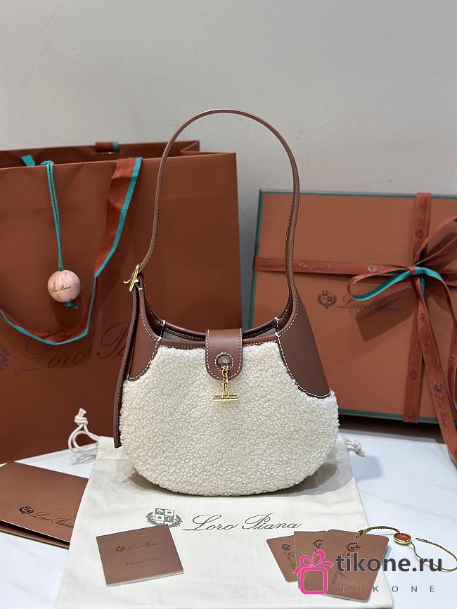 Loro Piana Small Bobbin Bag Silk Cashmere Natural Caramel - 19x6x16cm - 1
