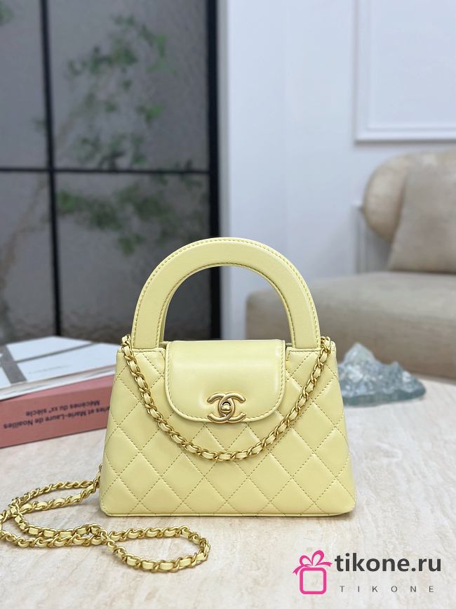 Chanel 23 Light Yellow Kelly Bag - 13x19x7cm - 1