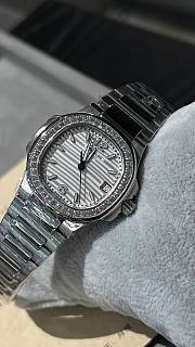 Patek Philippe Nautilus Silver 35.2mm 7118/1200R-001  - 3