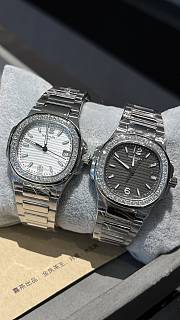 Patek Philippe Nautilus Silver 35.2mm 7118/1A-011 - 2