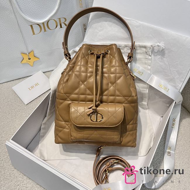 Small Dior Caro Bucket Bag Light Gold Macrocannage Lambskin - 24x20x9cm - 1