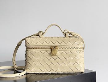 Bottega Veneta Bang Bang Vanity Case Beige - 23x12.5x4cm