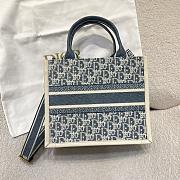 Small Dior Book Tote Blue Dior Oblique Chambray Embroidery and Latte Calfskin - 26.5x22x14cm - 4