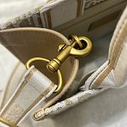 Small Dior Book Tote Natural Dior Oblique Embroidery and Calfskin - 26.5x22x14cm - 4