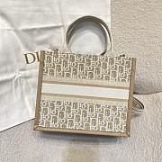Small Dior Book Tote Natural Dior Oblique Embroidery and Calfskin - 26.5x22x14cm - 3