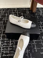 Chanel Mary Janes Aged Calfskin White - 3