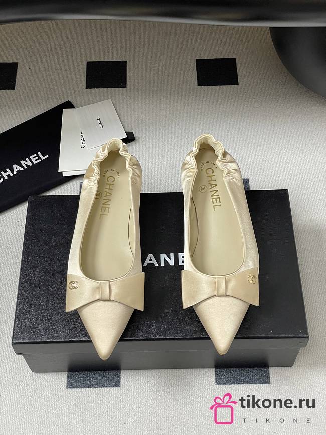 Chanel 25 Ballet Flats Silk Satin Beige - 1