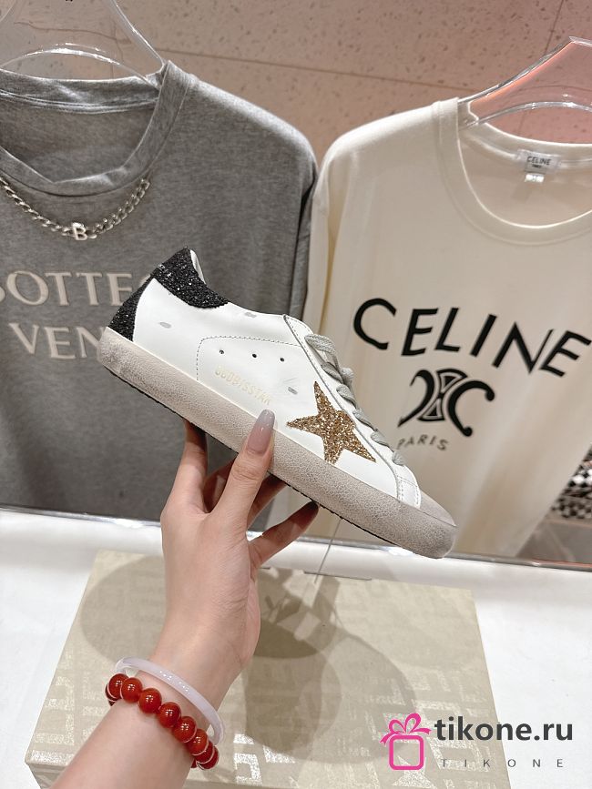 Golden Goose Super Star In Nappa Leather With Gold Glitter Star And Black Glitter Heel Tab - 1