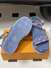 LVxTM Maya Platform Sandal Monogram Cherry Denim 1AHNYD - 3