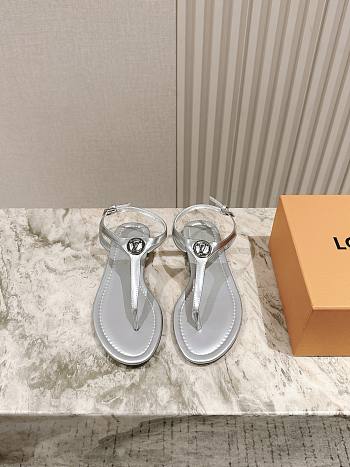 LV Sunkiss Flat Sandal Silver Metallic Calf Leather 1AHNYW