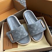 LV Pool Pillow Flat Comfort Mule Gray Monogram Denim 1AGUZY - 3