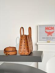 MCM Munchen Tote In Visetos Small Cognac - 24x11x19cm - 4