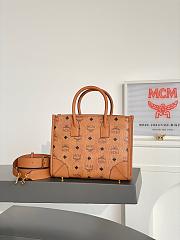 MCM Munchen Tote In Visetos Small Cognac - 24x11x19cm - 2