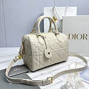Dior Groove 25 Bag White Macrocannage Calfskin - 25x19x16cm - 6