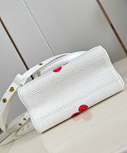 LVxTM Twist PM Epi Leather M13239 White - 19x15x7cm - 6