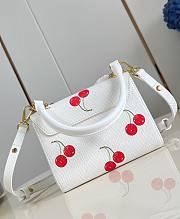 LVxTM Twist PM Epi Leather M13239 White - 19x15x7cm - 2