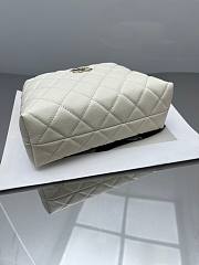 Chanel 25 Coco Crush Lunch Box Bag in White - 18.5x14.5x7cm - 5