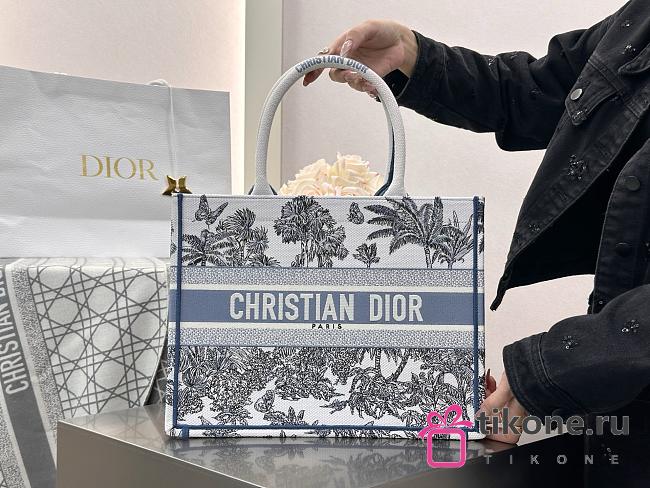 Dioriviera Medium Dior Book Tote White and Azure Blue Toile de Jouy Palms Embroidery - 36x27.5x16.5cm - 1