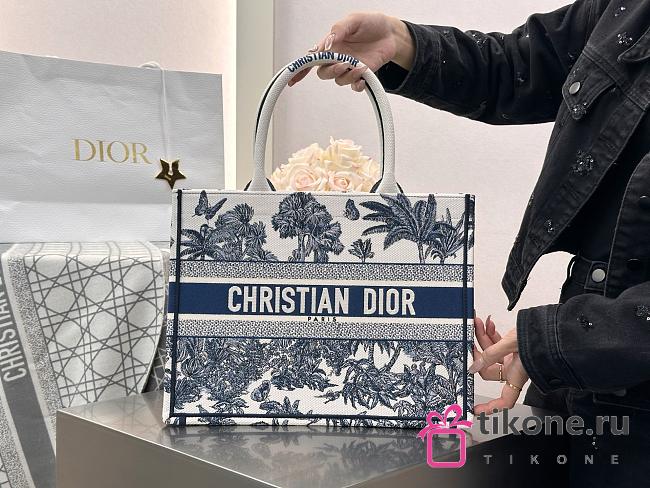 Dioriviera Medium Dior Book Tote White and Blue Toile de Jouy Palms Embroidery - 36x27.5x16.5cm - 1
