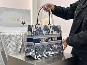 Dioriviera Medium Dior Book Tote White and Blue Toile de Jouy Palms Embroidery - 36x27.5x16.5cm - 3