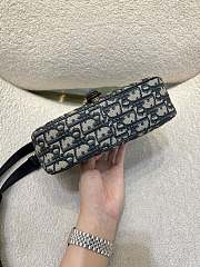 Small 30 Montaigne Pocket Bag Blue Dior Oblique Jacquard and Smooth Calfskin - 19.5x11x6.5cm - 3