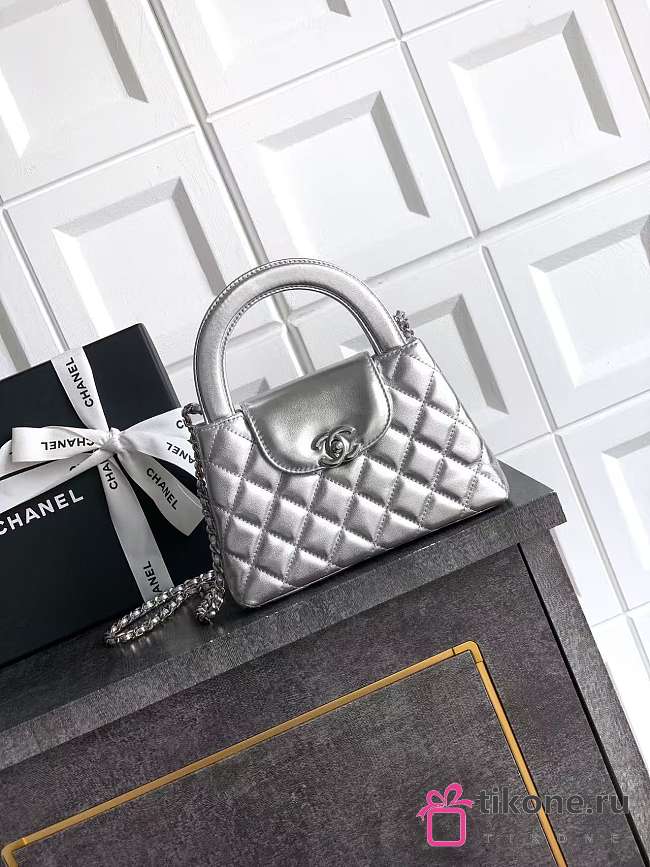 Chanel 25 Metallic Calfskin Silver Kelly Bag - 13x19x7cm - 1