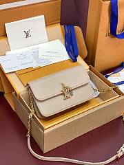 LV Wallet On Chain Bloom - 20x11.5x4cm - 6