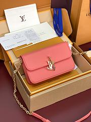 LV Wallet On Chain Bloom - 20x11.5x4cm - 3