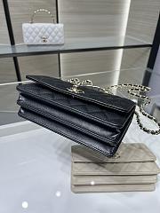 Chanel Clutch With Chain Grained Calfskin & Gold-Tone Metal Black - 19cm - 4