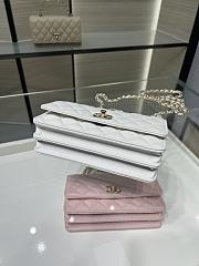 Chanel Clutch With Chain Grained Calfskin & Gold-Tone Metal White - 19cm - 6