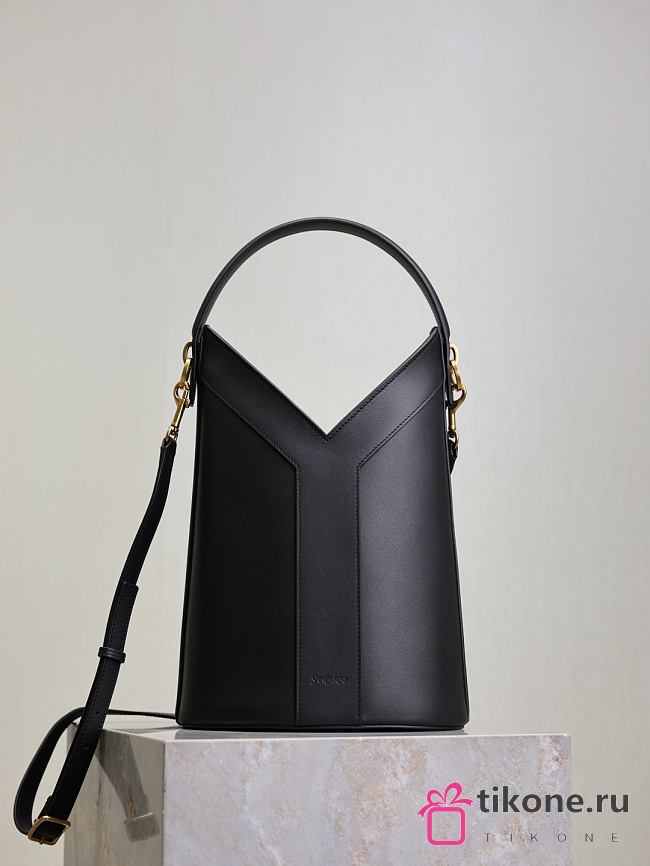 YSL Y Top Handle Bucket In Leather Black - 25x22-34x3-15cm - 1
