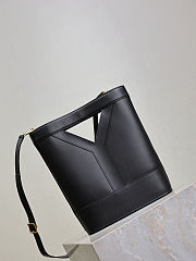 YSL Y Small Bucket in Black - 29.5×23×3-8.5cm - 4