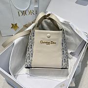 Small Signature Bucket Bag Blue Dior Oblique Chambray with Raffia Effect and Light Biscuit Smooth Calfskin - 21x19x11cm - 4