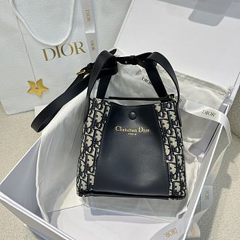 Small Signature Bucket Bag Blue Dior Oblique Jacquard and Smooth Calfskin - 21x19x11cm