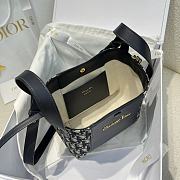 Small Signature Bucket Bag Blue Dior Oblique Jacquard and Smooth Calfskin - 21x19x11cm - 5