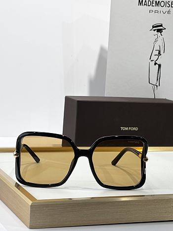 TomFord 1089 Solange Yellow