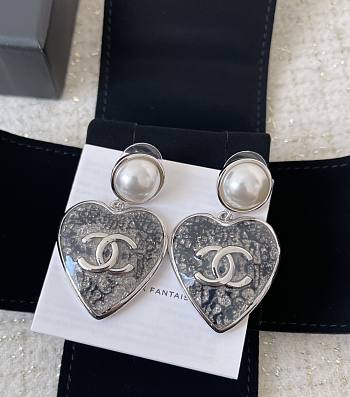 Chanel Earrings 19316