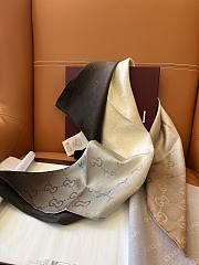 Gucci GG Silk Jacquard Scarf in Gray - 90x90cm - 2