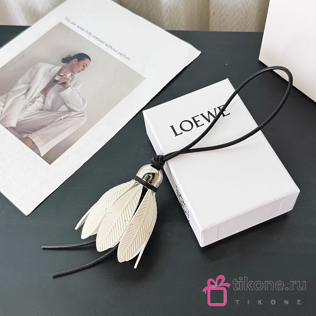 Loewe Badminton Charm in Calfskin White - 1