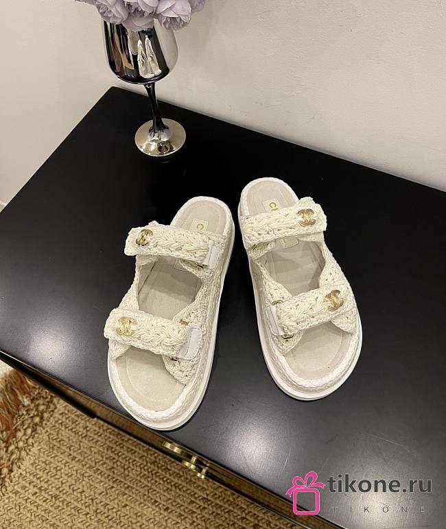 Chanel 25 Sandals Crochet White - 1