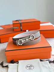 Lady Rider Belt Buckle & Reversible Leather Strap 24mm Taupe Swift / White Epsom Silver - 4