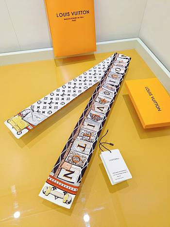 LV Library Bandeau S00 White M94904- 120x8cm