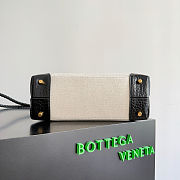 Bottega Veneta Andiamo in Natural/ Black - 32x25x11cm - 5